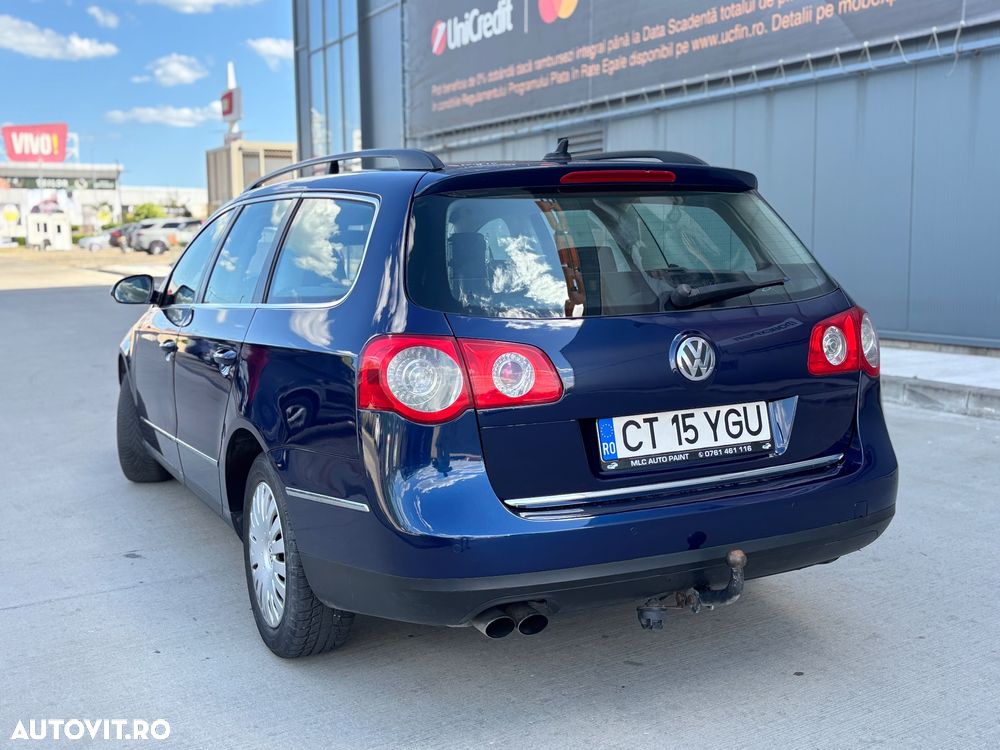 Volkswagen Passat Variant 2.0 TDI Blue TDI DSG Comfortline - 3