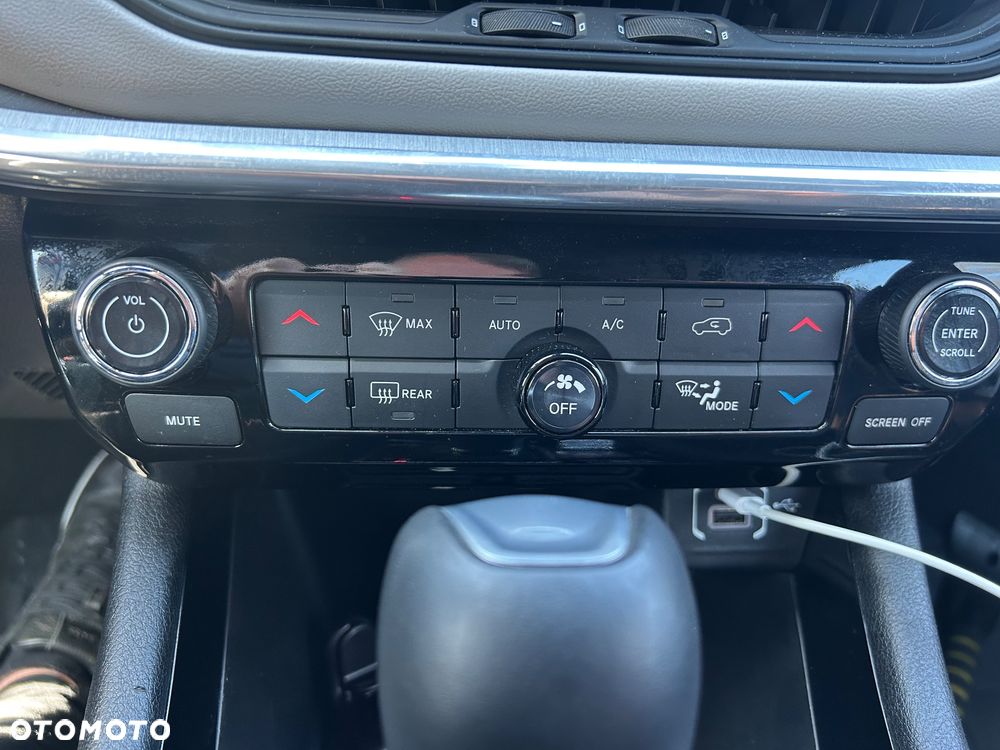 Jeep Compass 1.4 TMair Limited 4WD S&S - 31