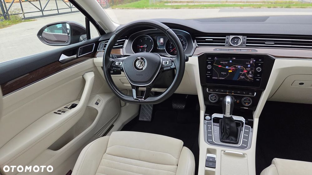 Volkswagen Passat Variant 2.0 TDI DSG (BlueMotion Technology) Highline - 27
