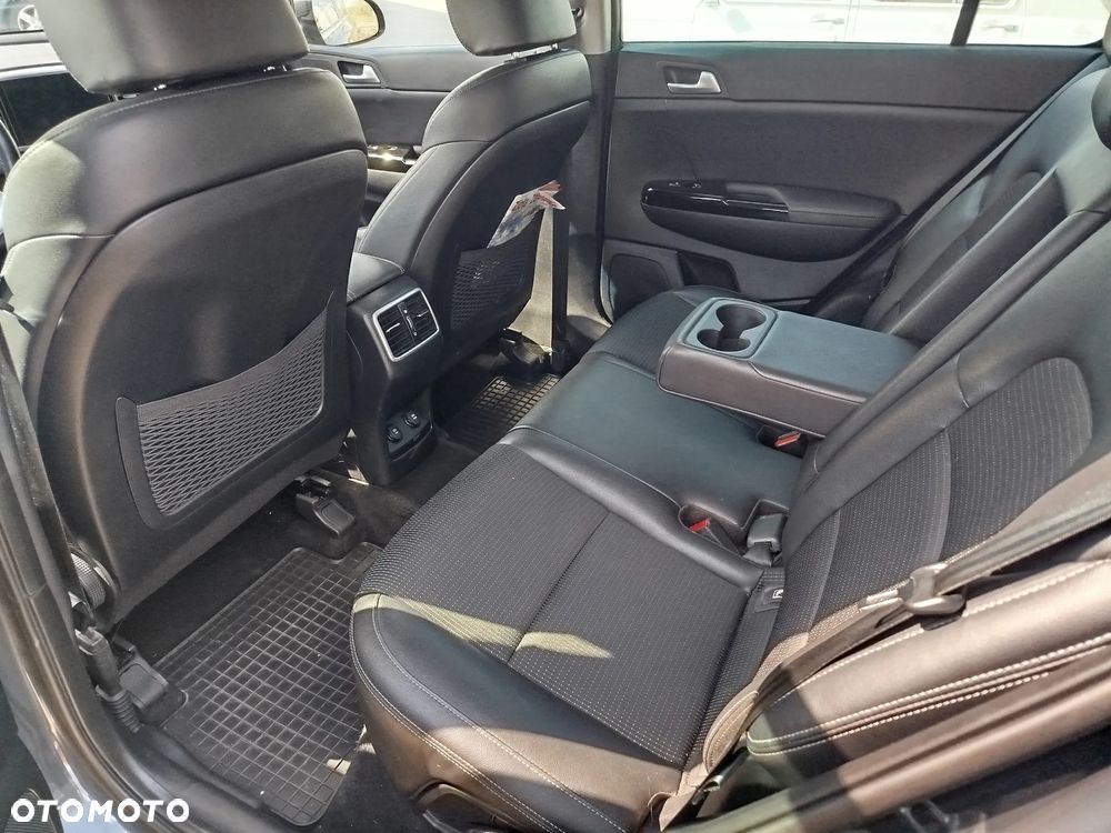 Kia Sportage 1.6 CRDI MHEV Black Edition Plus 4WD DCT - 7