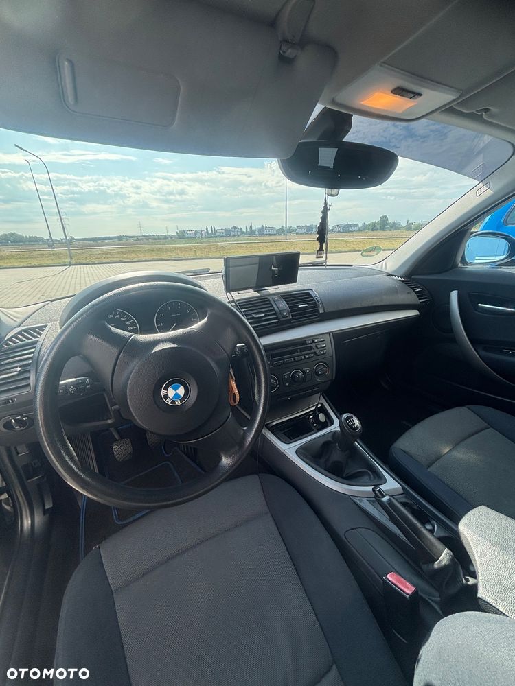 BMW Seria 1 - 12