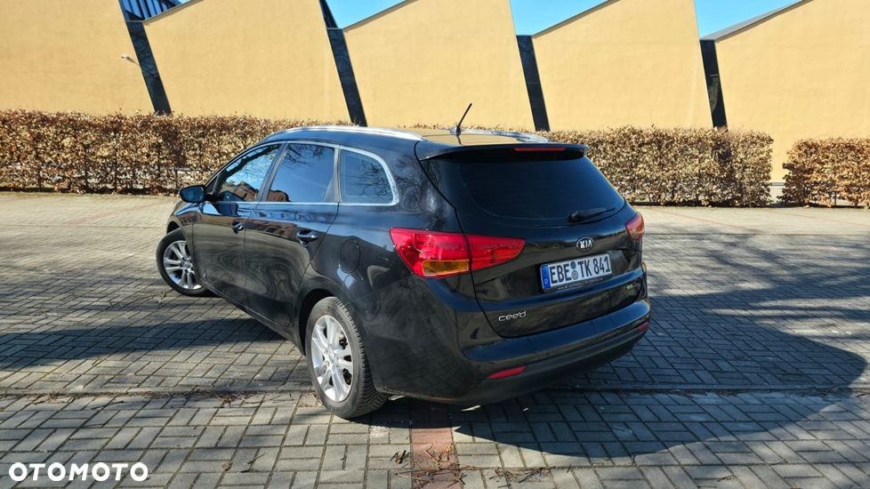Kia Ceed 1.6 GDI Dream Team Edition - 8