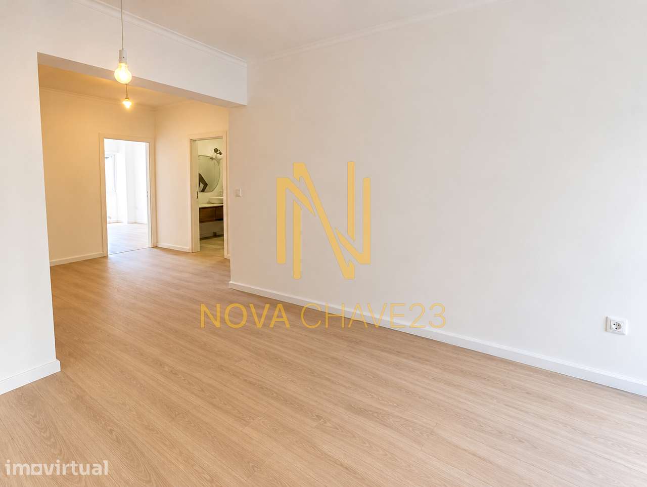 Apartamento T2 Remodelado no Casal do Cotão – 85 m² | 6.º Andar - Grande imagem: 4/17