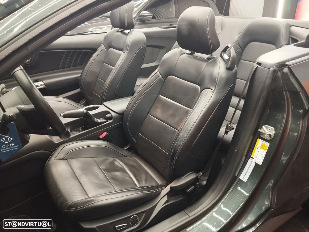 Ford Mustang 2.3i EcoBoost - 22