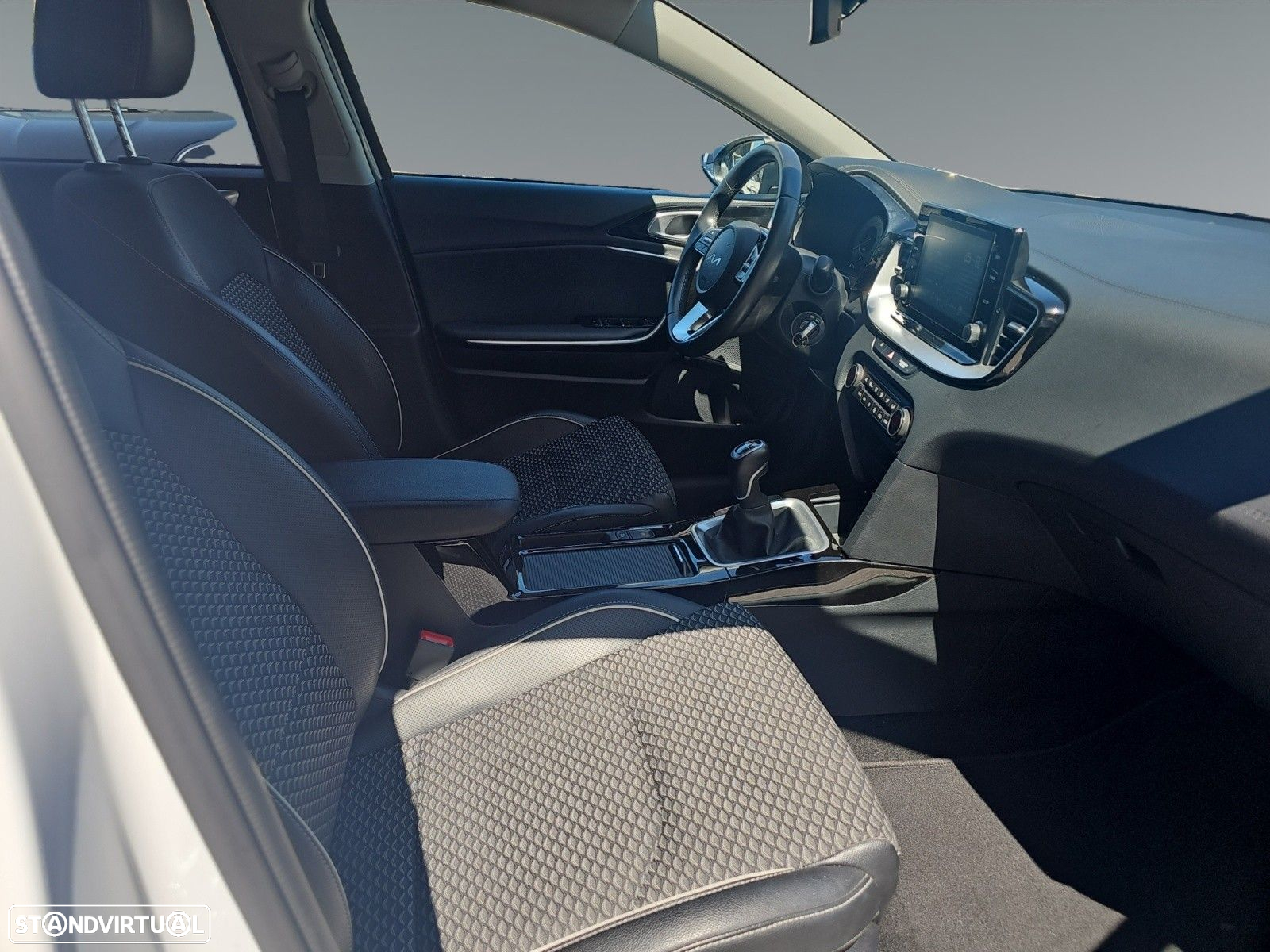 Kia Ceed SW 1.0 T-GDI Sport - 16