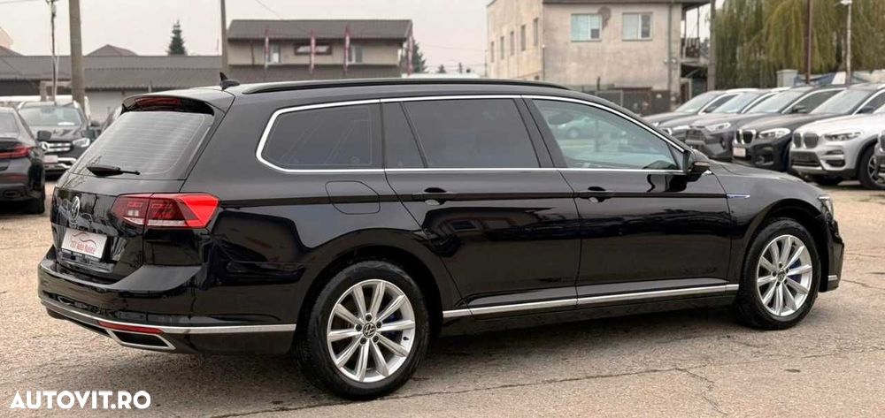 Volkswagen Passat - 9