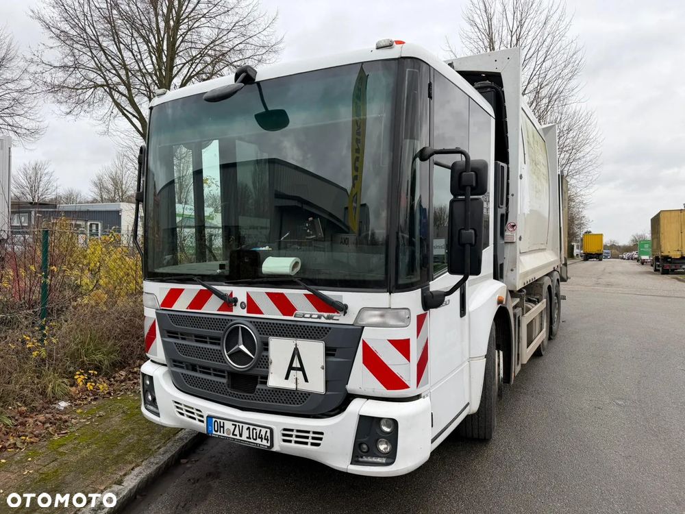 Mercedes-Benz ECONIC 2630 EURO 6 ZOELLER medium x 2 22 m z DE - 18