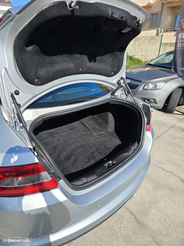Jaguar XF 3.0 D V6 S Premium Luxury - 39