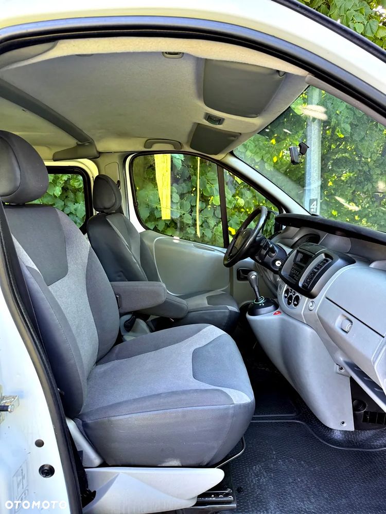 Renault Trafic - 12