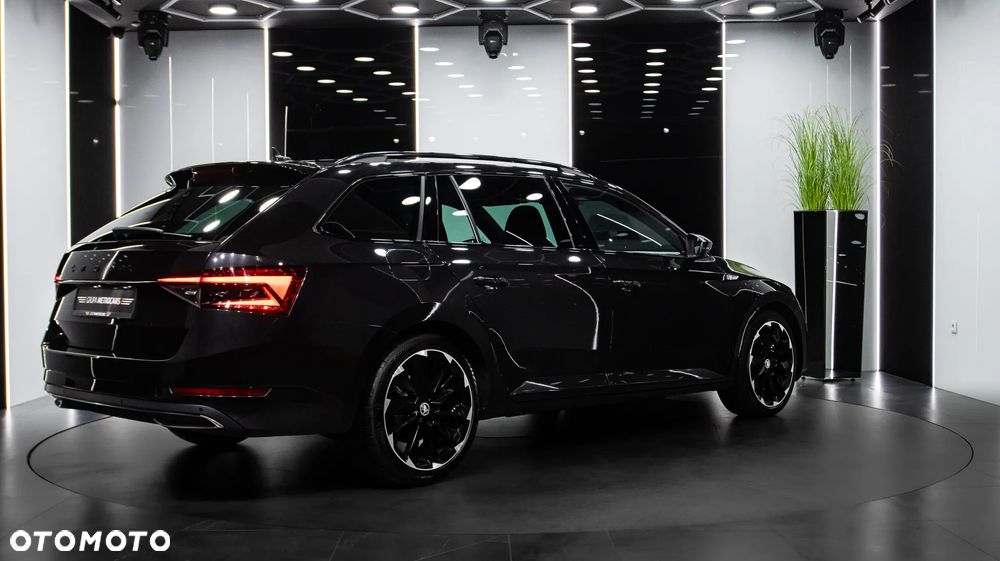 Skoda Superb 2.0 TDI SCR Sportline DSG - 8