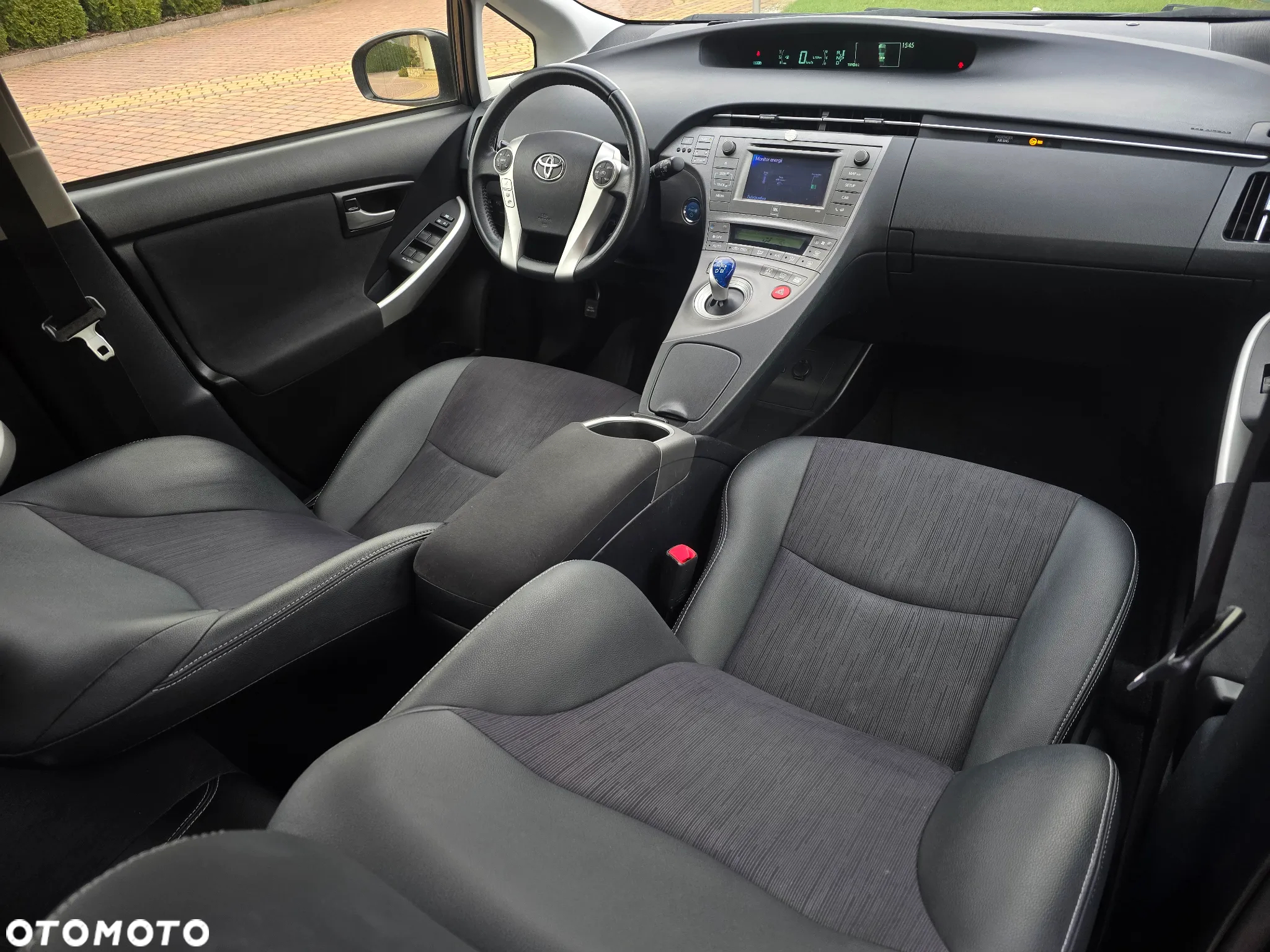 Toyota Prius 1.8 HSD Prestige - 25