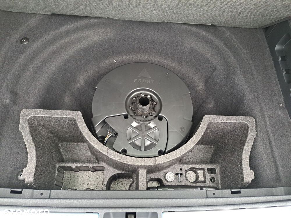 Volkswagen Passat Variant - 21
