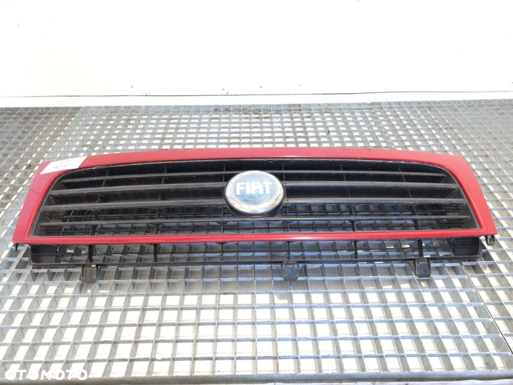 ATRAPA GRILL  FIAT SCUDO Autobus (270_, 272_) 2007 - 2022 2.0 D Multijet 88 kW [120 KM] olej - 2