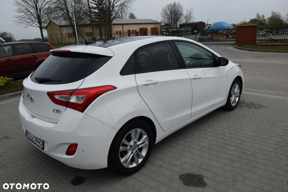 Hyundai i30 1.4 Premium - 13