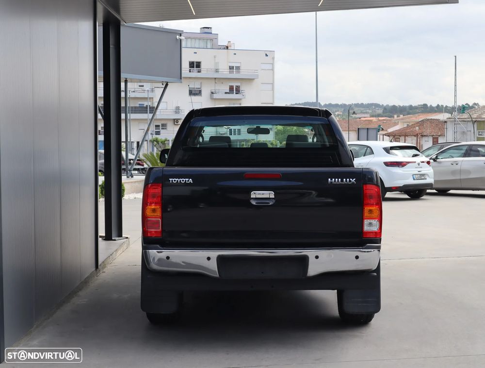 Toyota Hilux 2.5 D-4D CD AC - 5