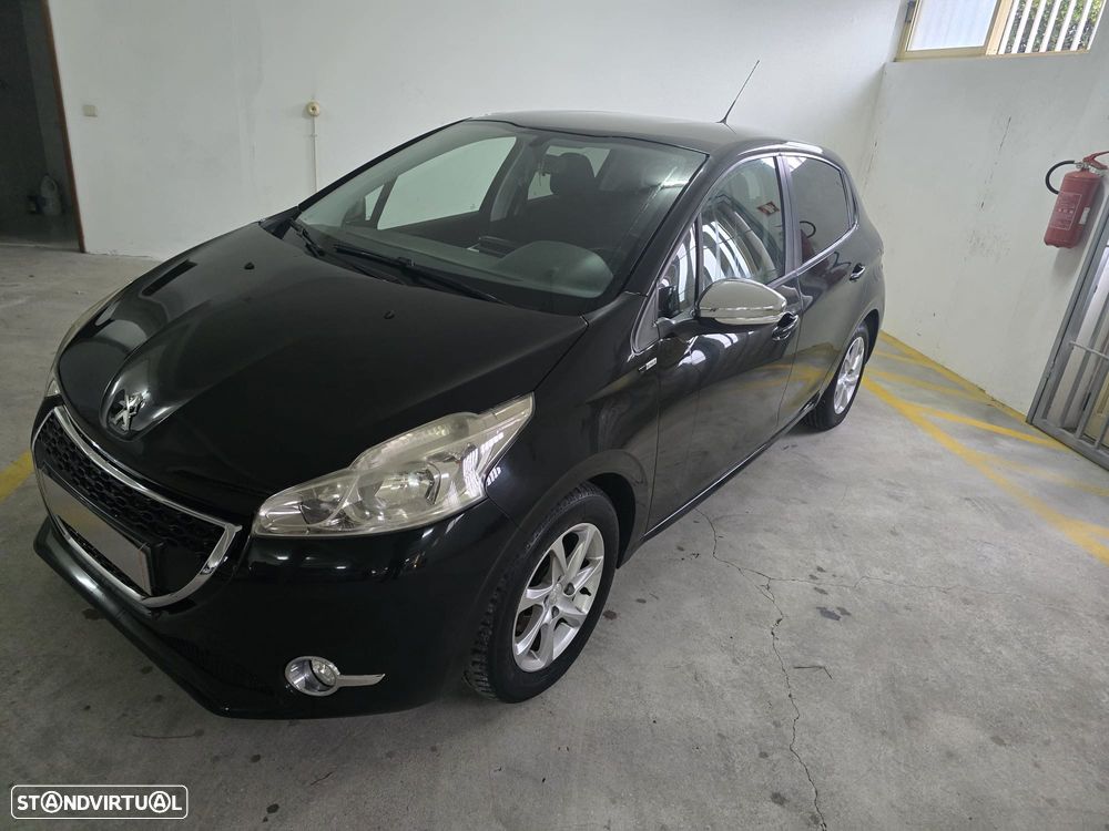 Peugeot 208 1.2 PureTech Style - 1