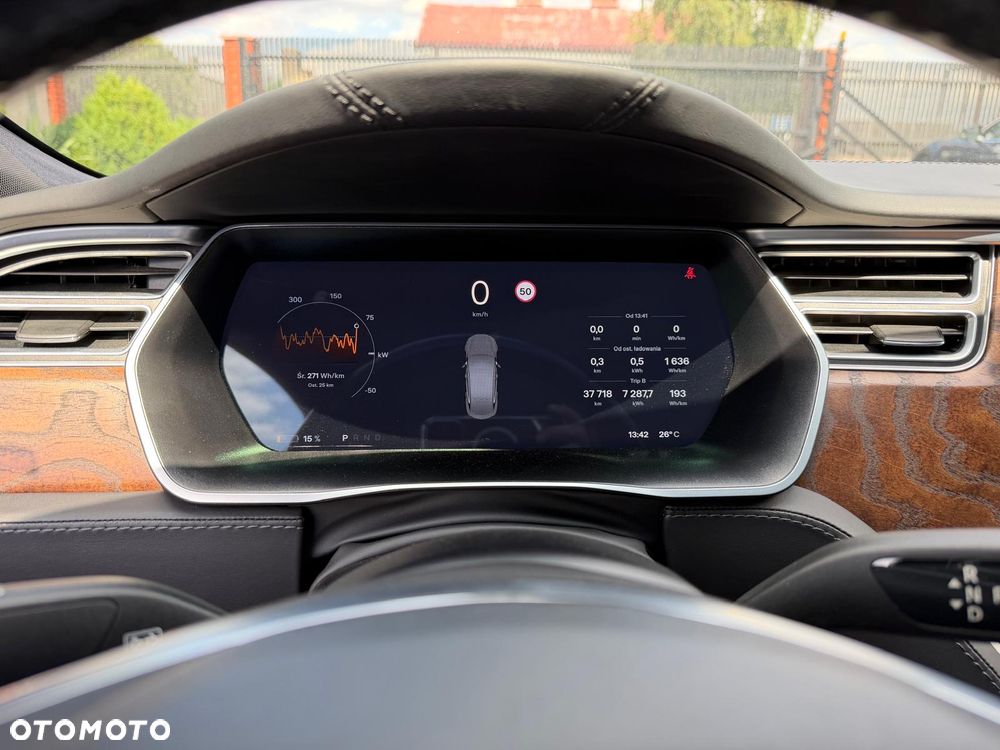 Tesla Model S - 29