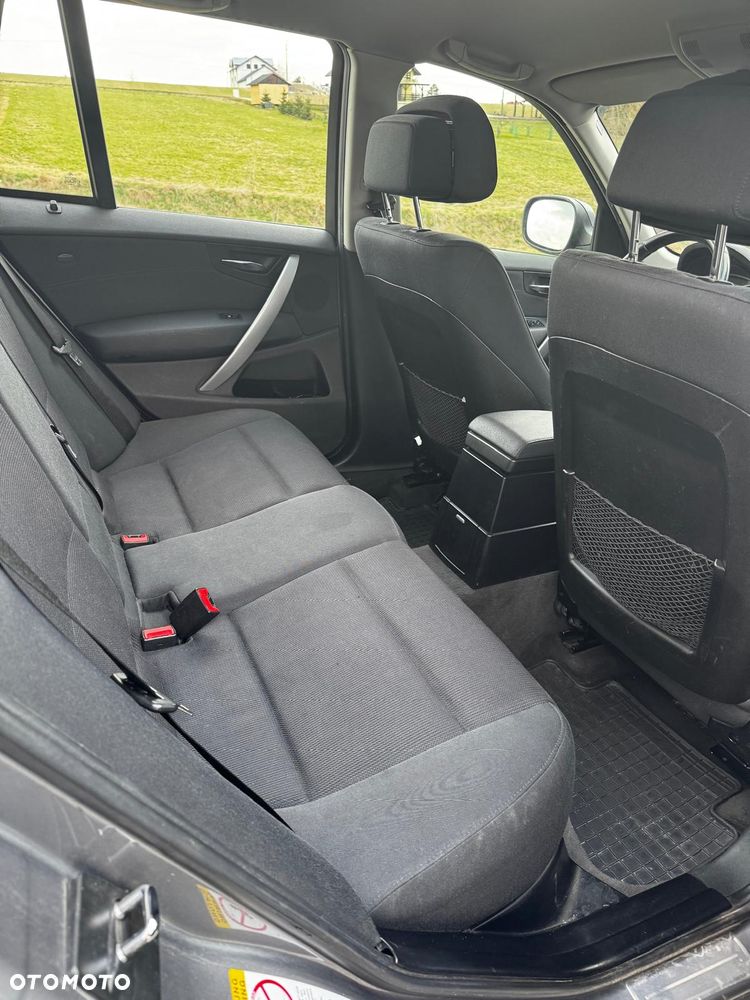 BMW X3 2.0d - 8