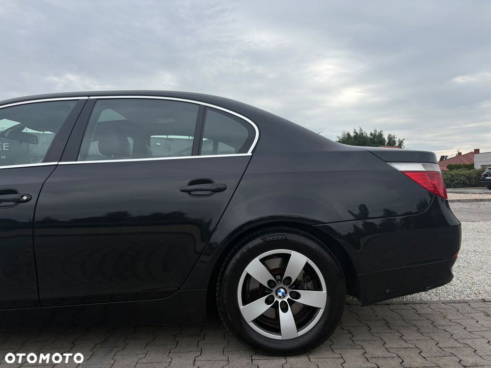BMW Seria 5 525d - 5