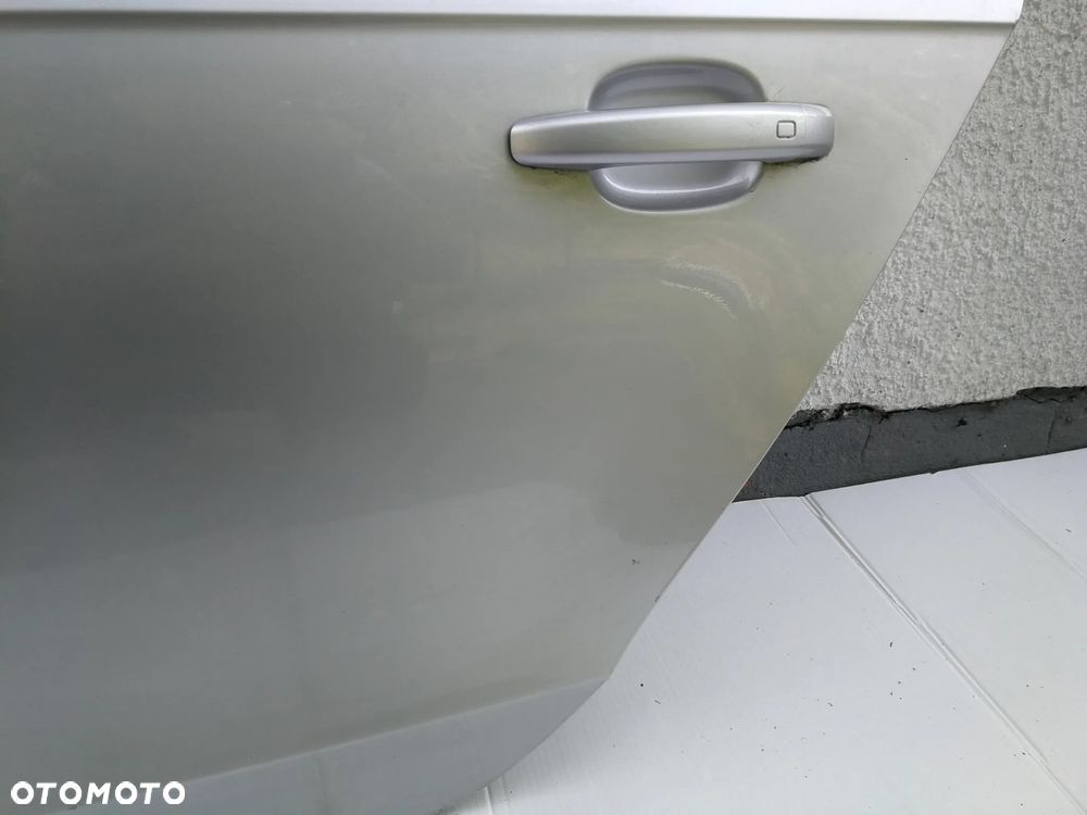 Drzwi lewy tył Audi A4 B8 sedan LX7W - 8