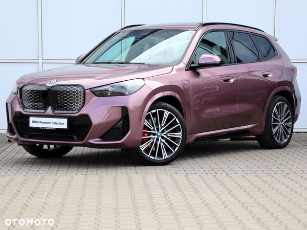 BMW iX1