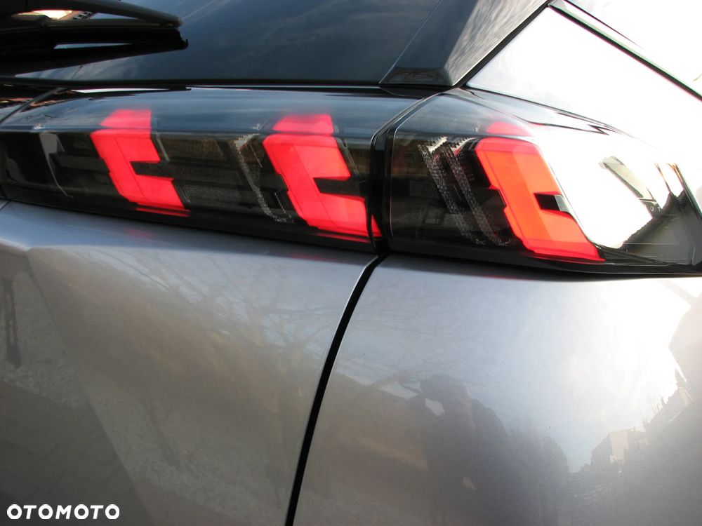 Peugeot 2008 1.5 BlueHDi Allure S&S - 35