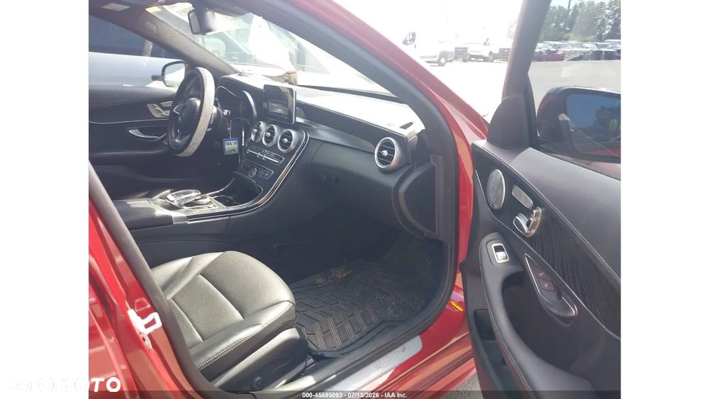 Mercedes-Benz Klasa C 300 9G-TRONIC AMG Line - 8