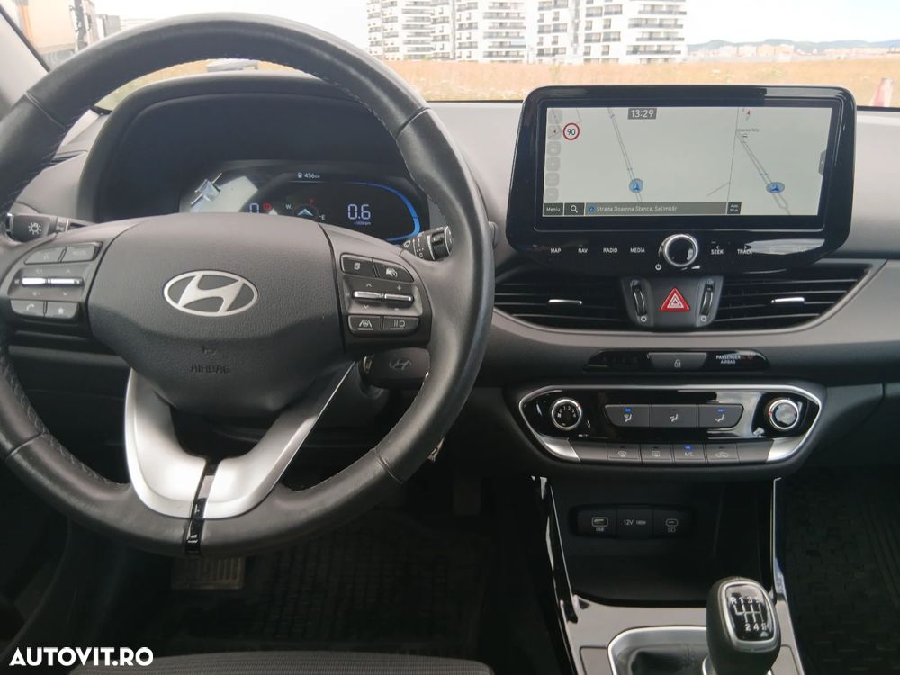 Hyundai i30 1.5 96CP M/T Comfort - 4