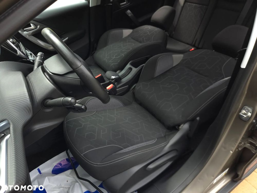 Peugeot 2008 PureTech 82 Style - 31