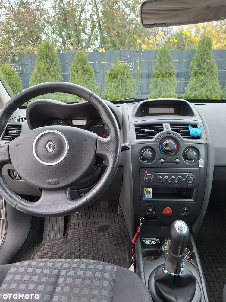 Renault Megane 1.6 Grandtour Avantage - 8