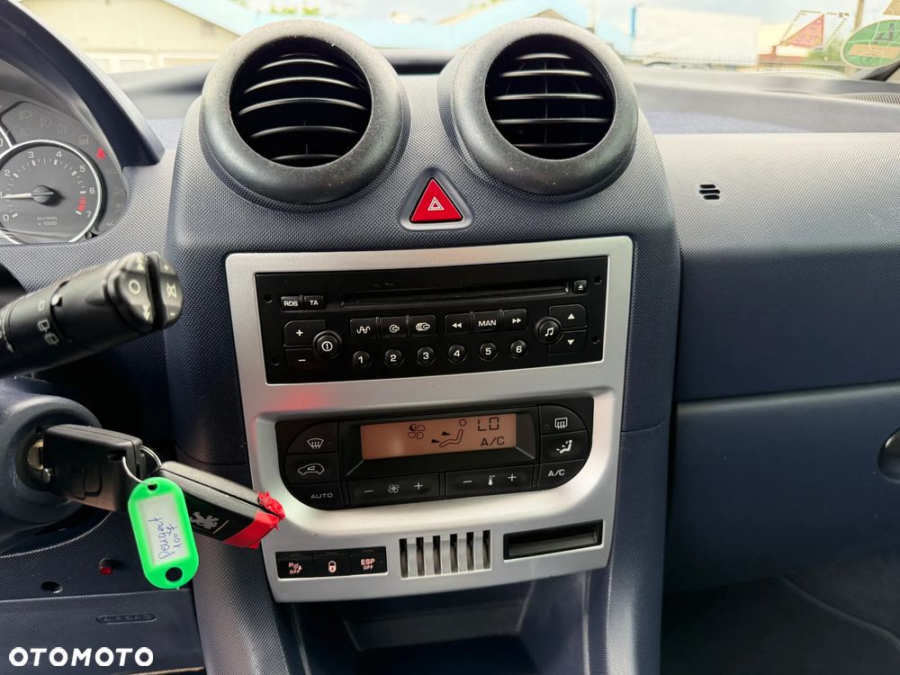 Peugeot 1007 - 18