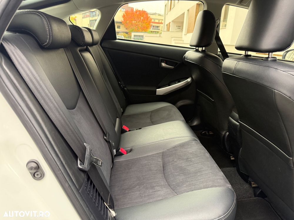 Toyota Prius Sol Plus - 7