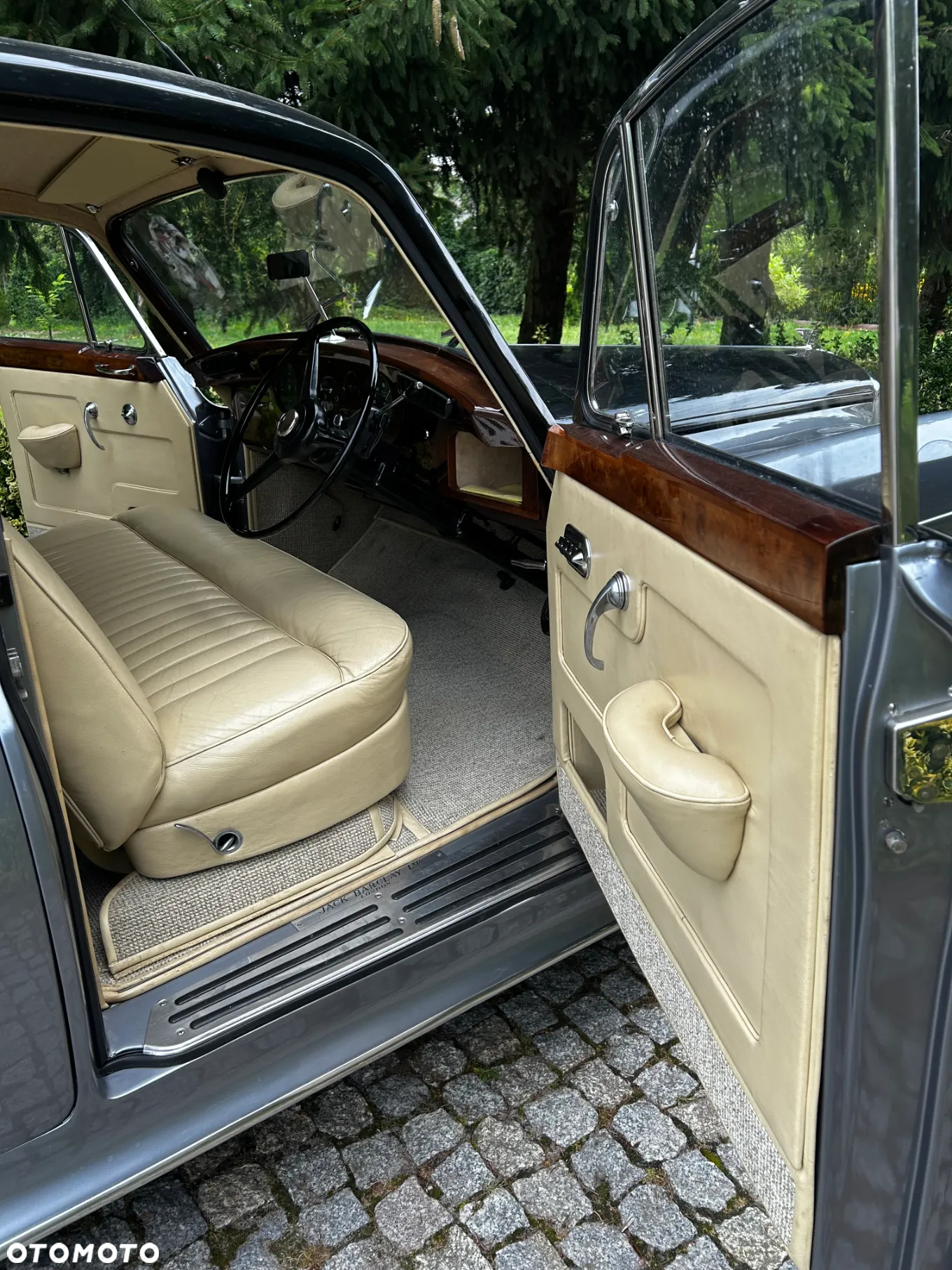 Bentley Inny - 6