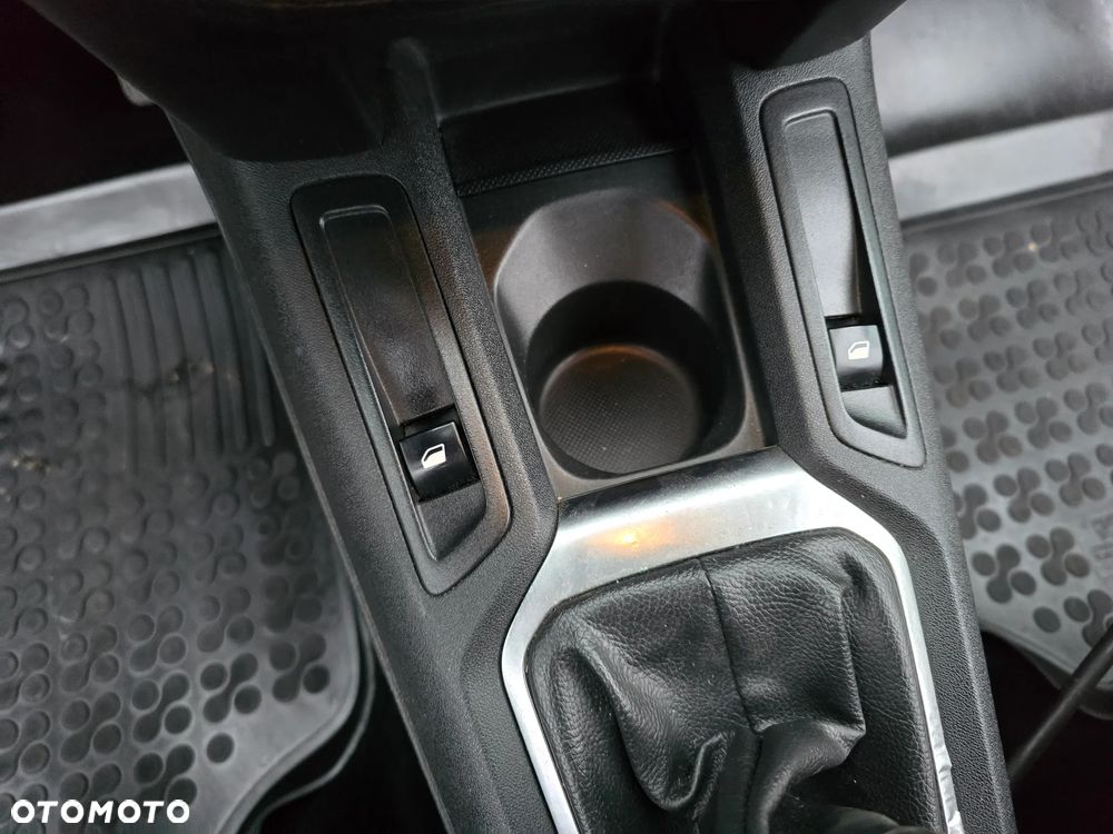 Peugeot 301 1.6 HDi Active - 16