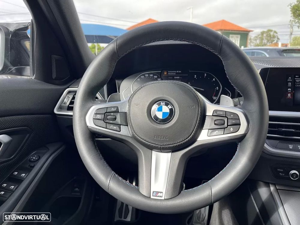 BMW 320 d Pack M Auto - 14