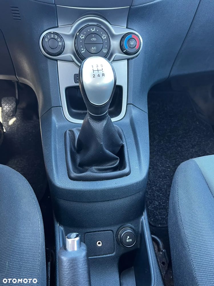 Ford Fiesta - 11