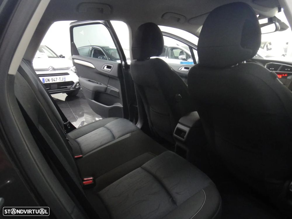 Citroën C4 1.6 HDi Exclusive - 18