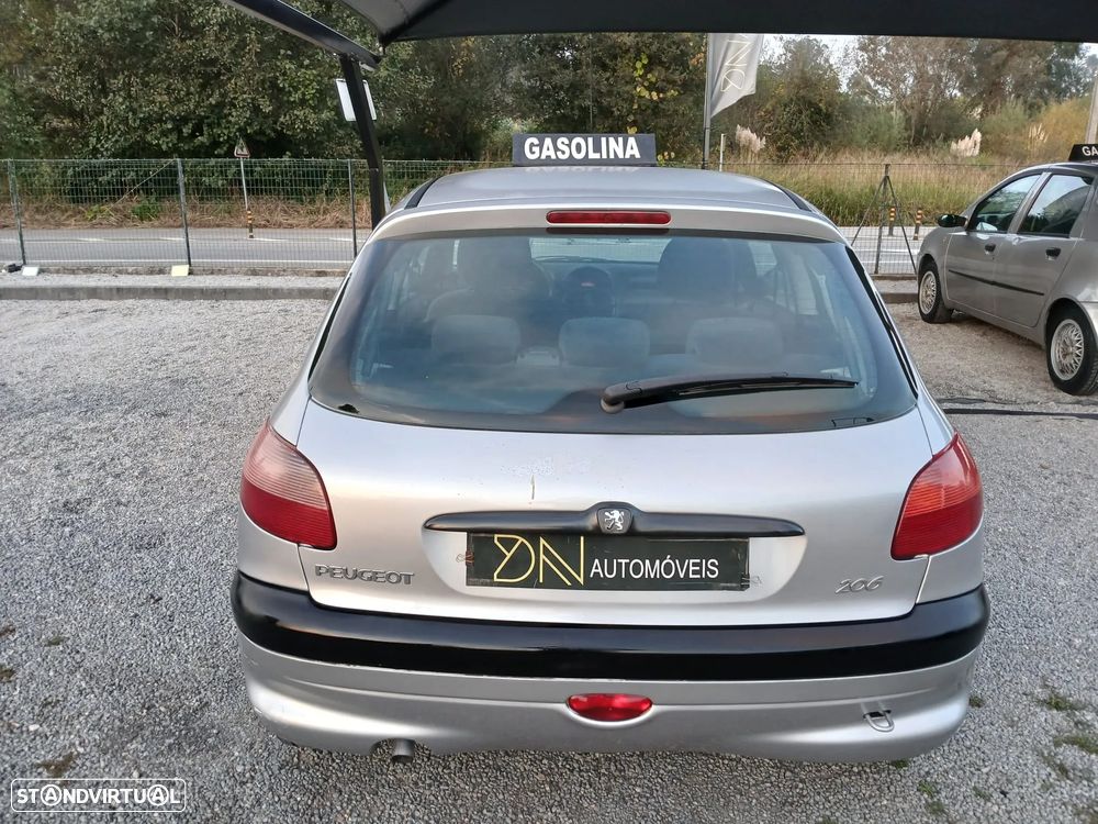 Peugeot 206 1.1 Color Line - 6
