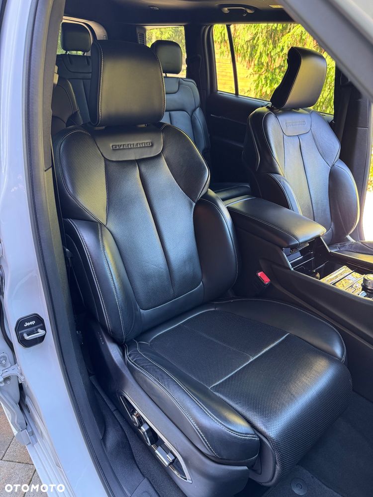 Jeep Grand Cherokee - 29