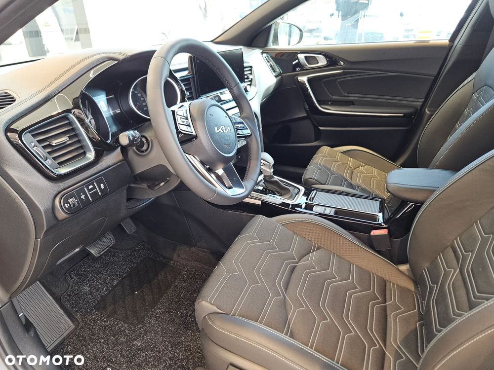 Kia XCeed 1.6 T-GDI Tribute DCT - 12