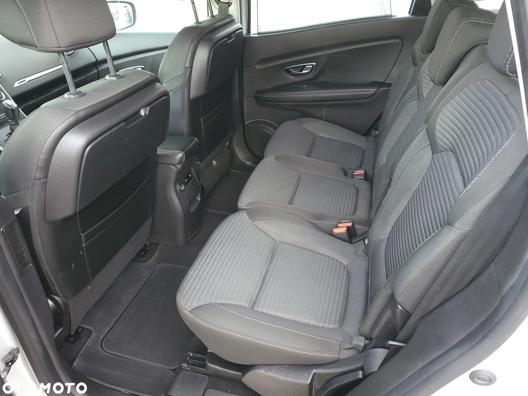 Renault Grand Scenic dCi 110 EDC LIMITED - 23
