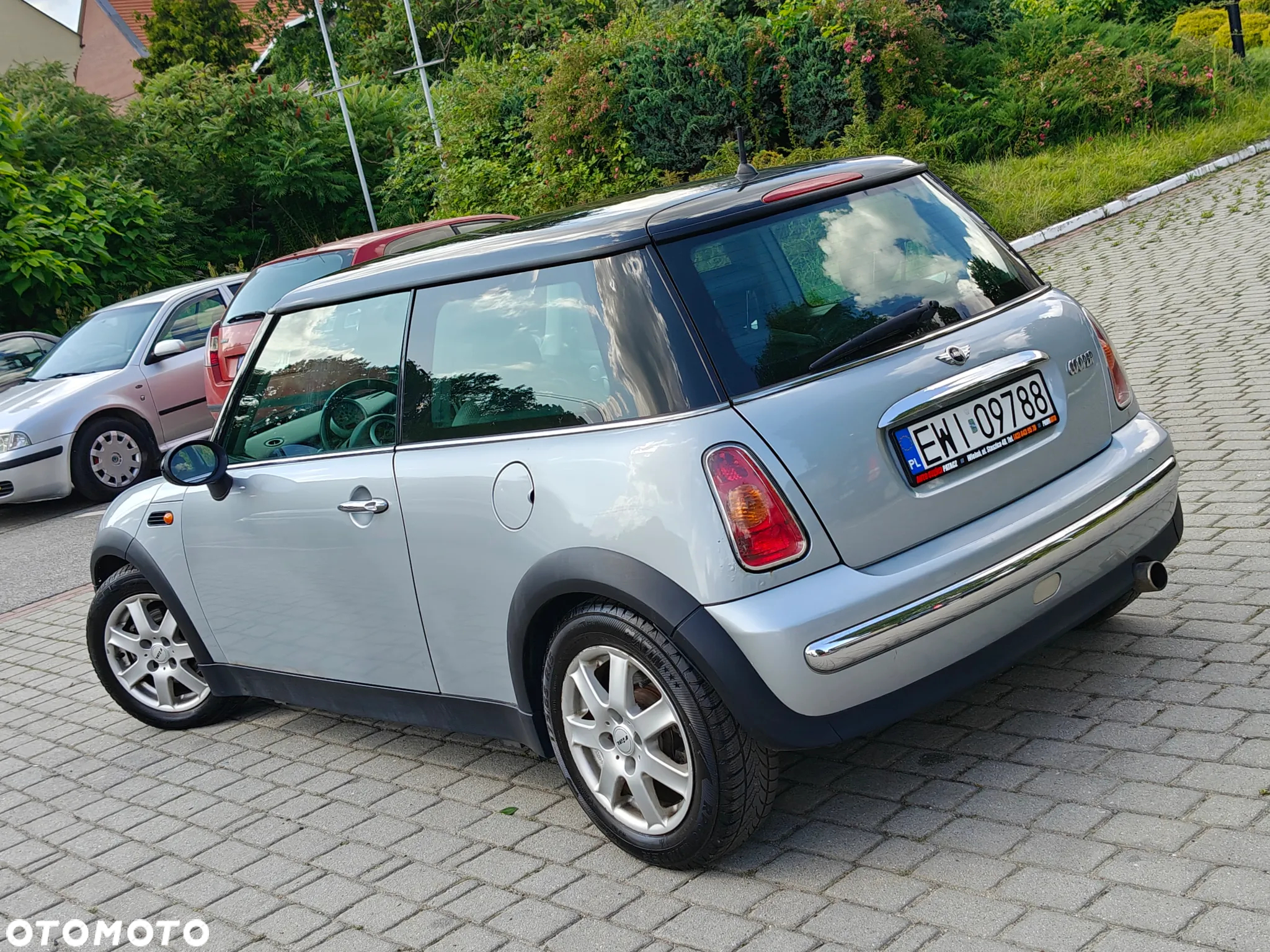 MINI Cooper Standard - 2