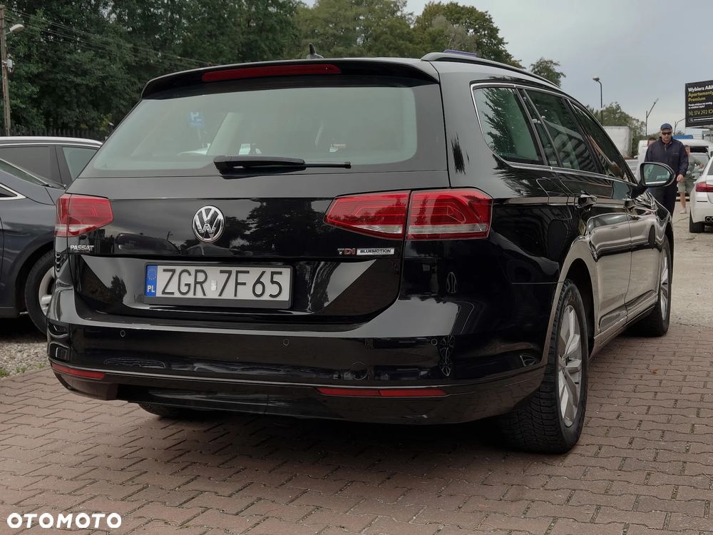 Volkswagen Passat - 8