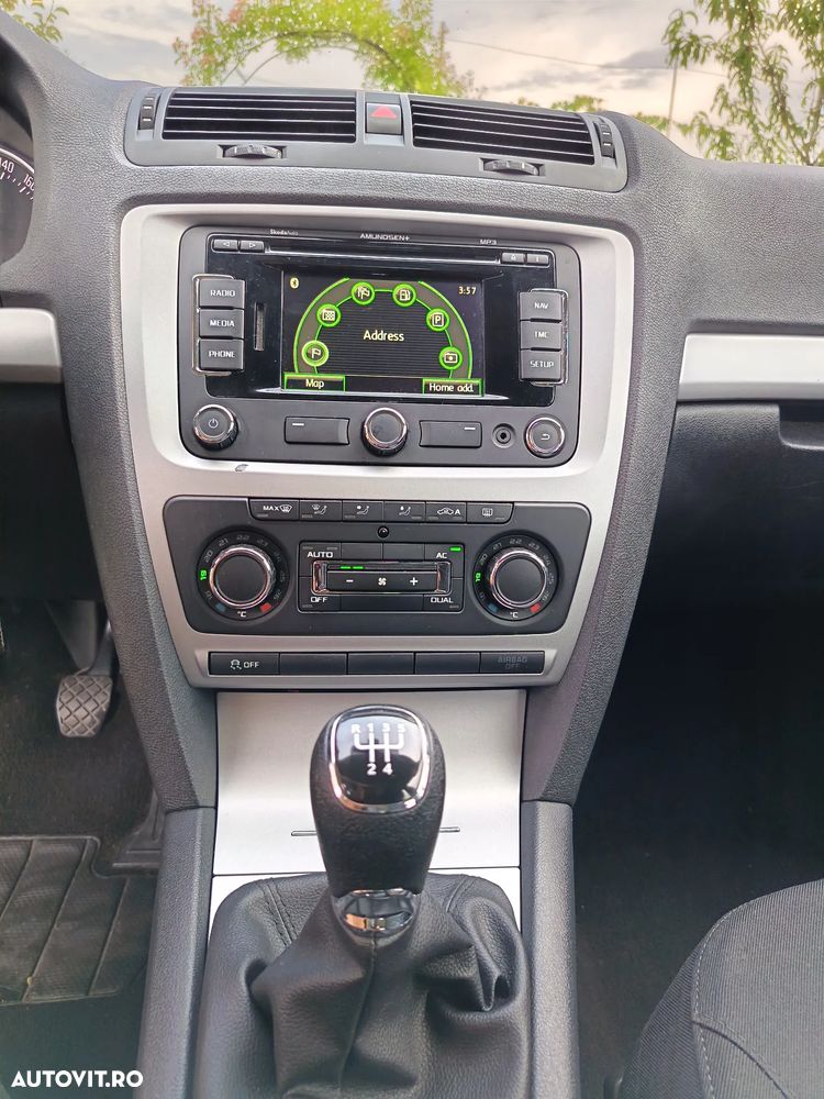 Skoda Octavia 1.6 TDI DPF Ambition - 8