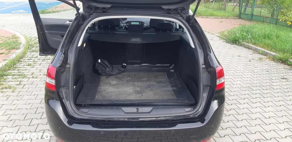 Peugeot 308 SW BlueHDi 150 Automatik Stop & Start Allure - 30