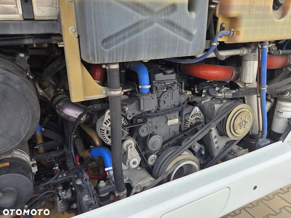 Iveco CROSSWAY/ SPROWADZONY/ 186 000 KM / MANUAL/ 64 MIEJSCA + STOJĄCE - 11