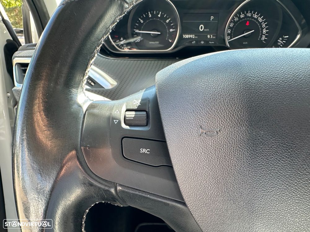 Peugeot 2008 PureTech 110 Stop&Start EAT6 Allure - 26