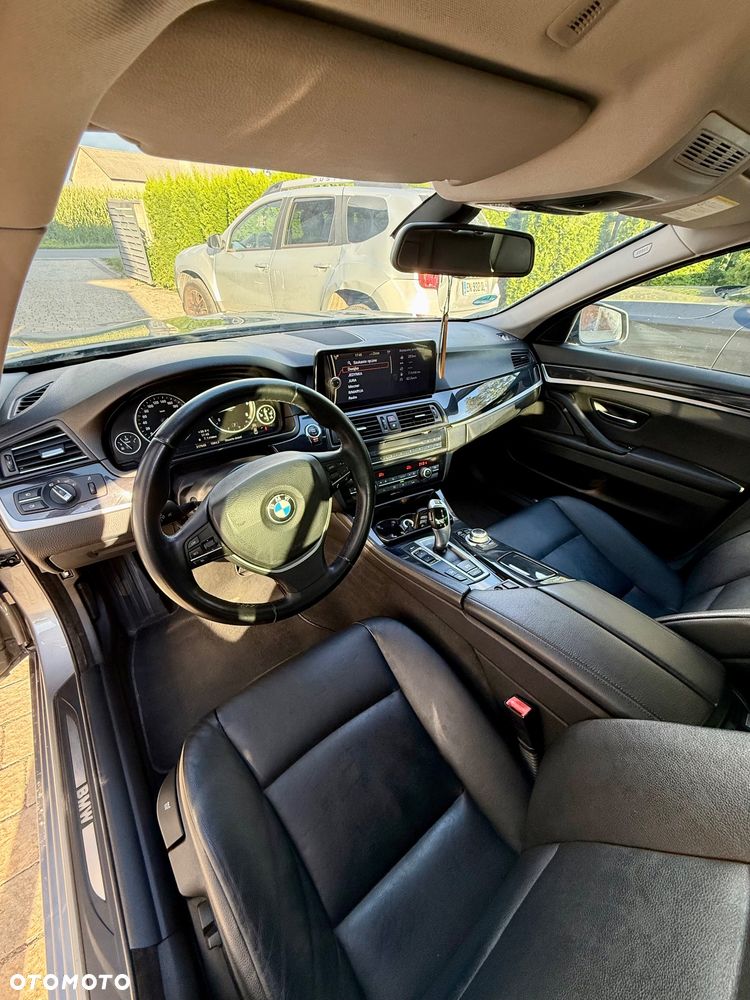 BMW Seria 5 530d xDrive - 10