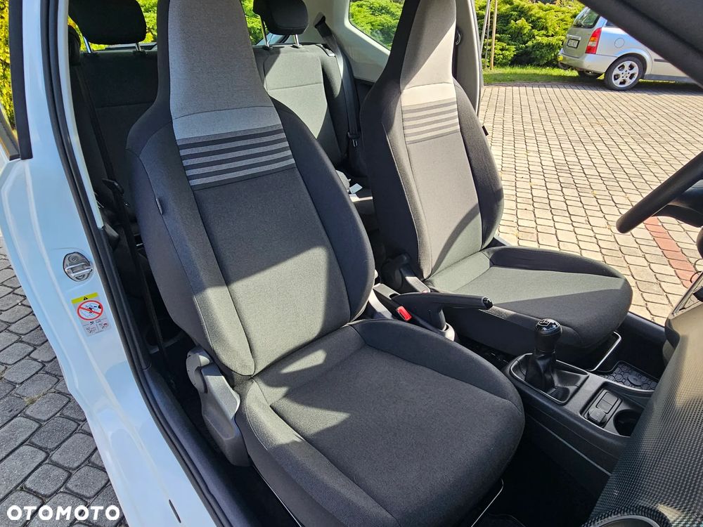 Volkswagen up! eco - 13