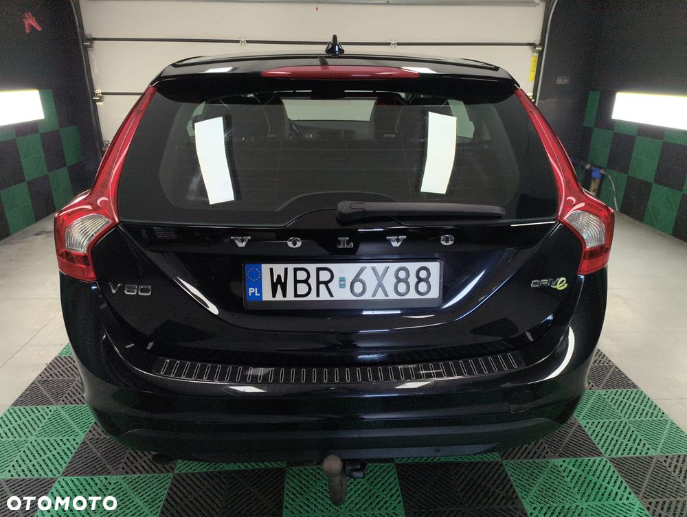 Volvo V60 D2 Kinetic - 13